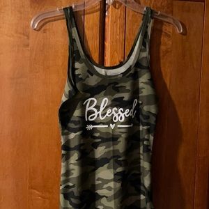 💕NWT STRECH CAMO TANK TOP 💕